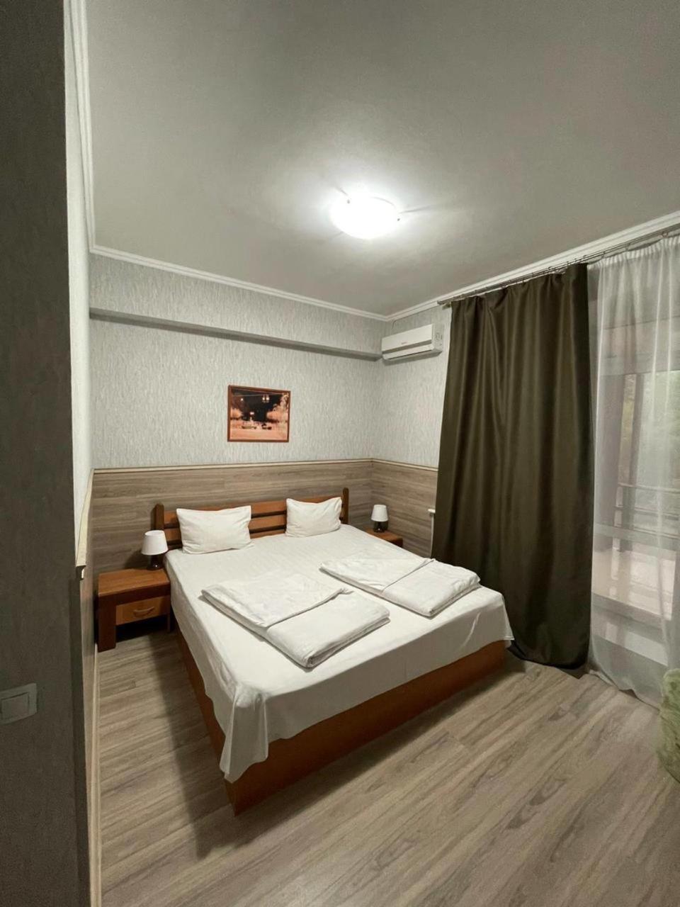 Shanyrak Hotel Temirtau Exterior photo